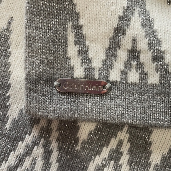 Calvin Klein poncho - Picture 6 of 6